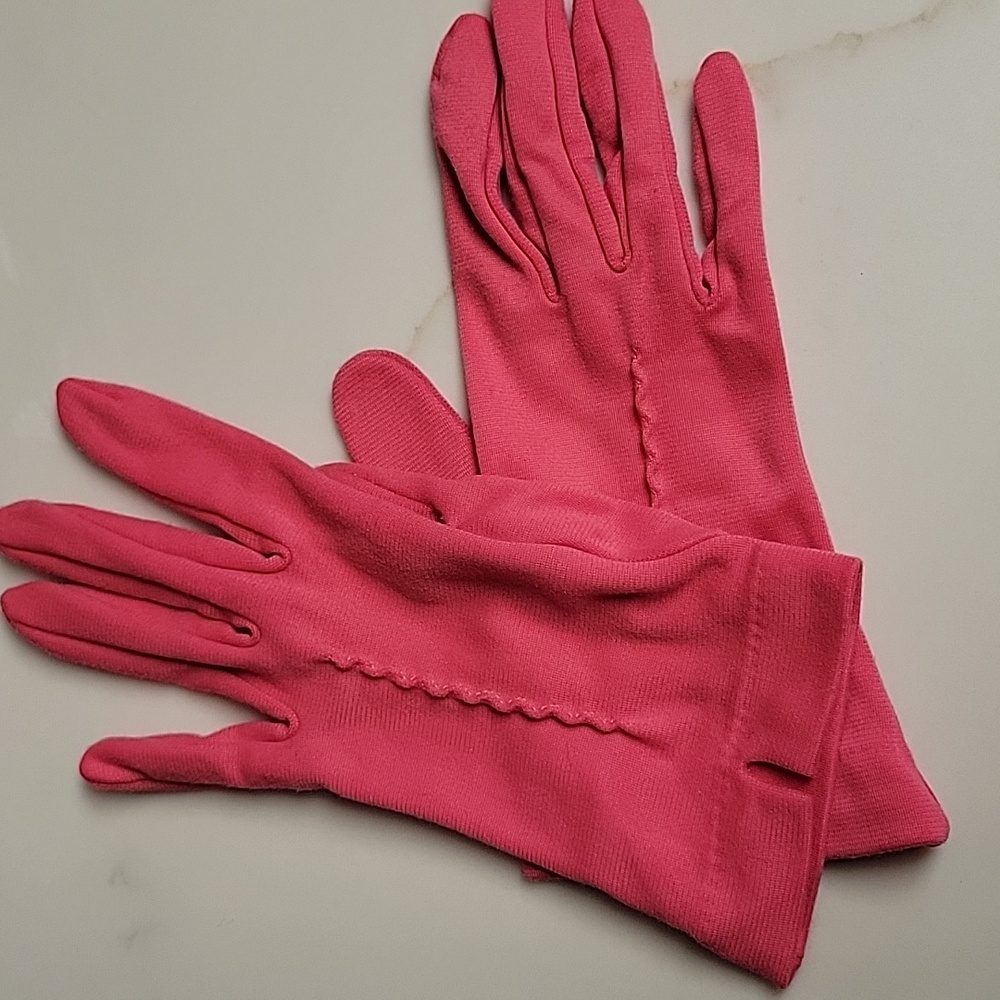Vintage Ladies Gloves In Hot Pink Size 7